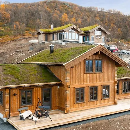 Eksklusiv Og Nyoppfort Hytte Med Eventyrlig Beliggenhet & Utsikt - Ski Inn/ut