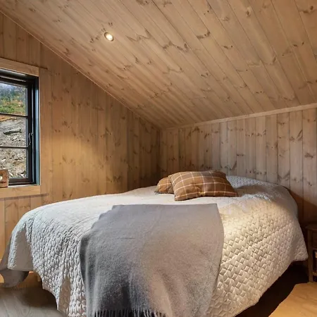 Eksklusiv Og Nyoppfort Hytte Med Eventyrlig Beliggenhet & Utsikt - Ski Inn/ut